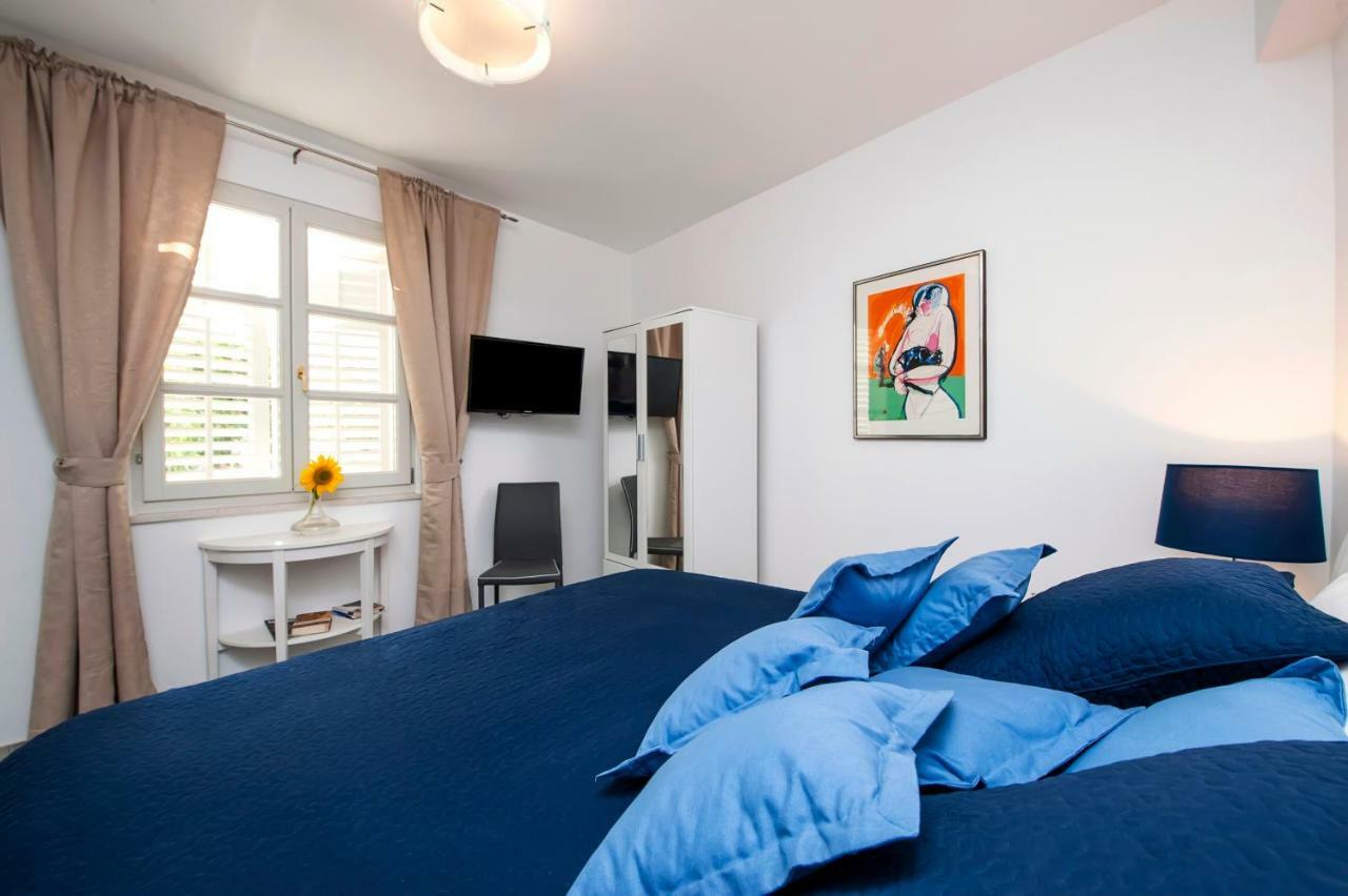Seaview House Rosali Villa Ровин Екстериор снимка